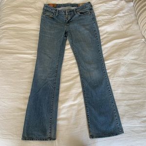 Medium/light wash gap 1969 classic fit jeans